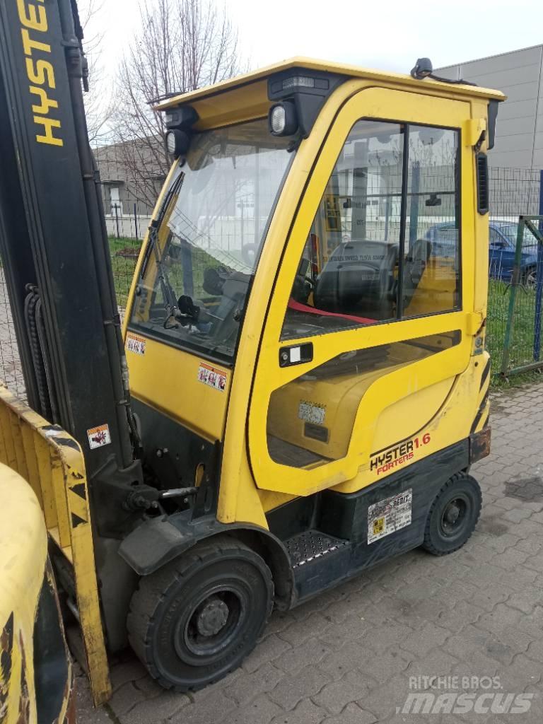 Hyster H 1.6 FT Gas Stapler