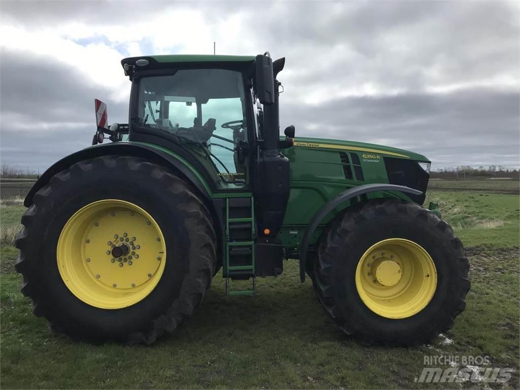 John Deere 6250R Traktoren