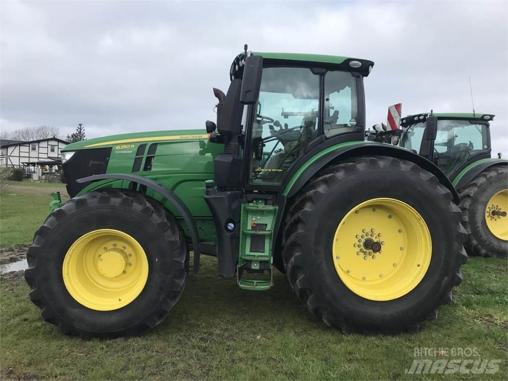 John Deere 6250R Traktoren