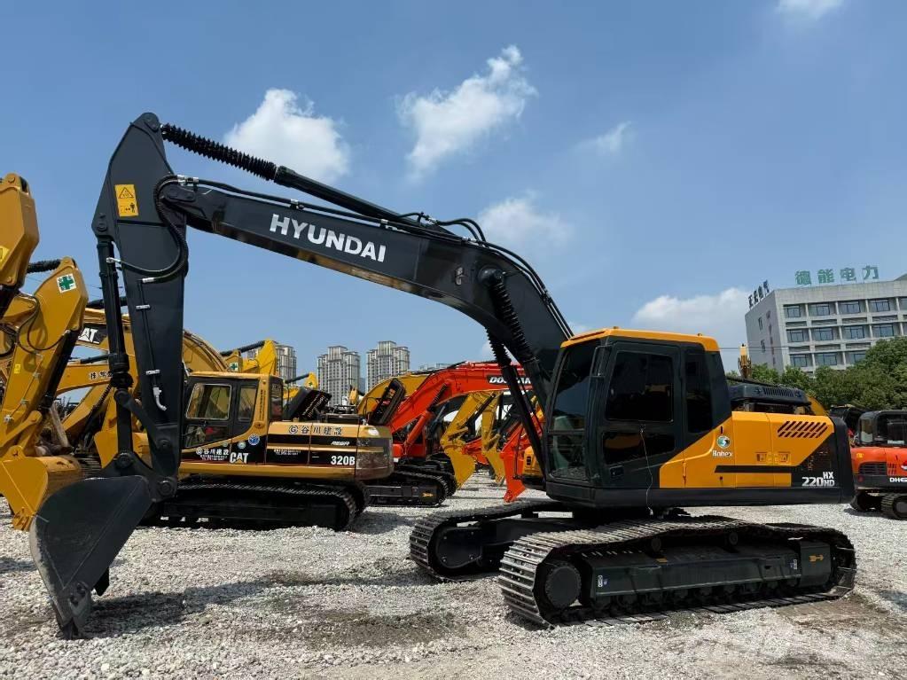 Hyundai 220HD Raupenbagger