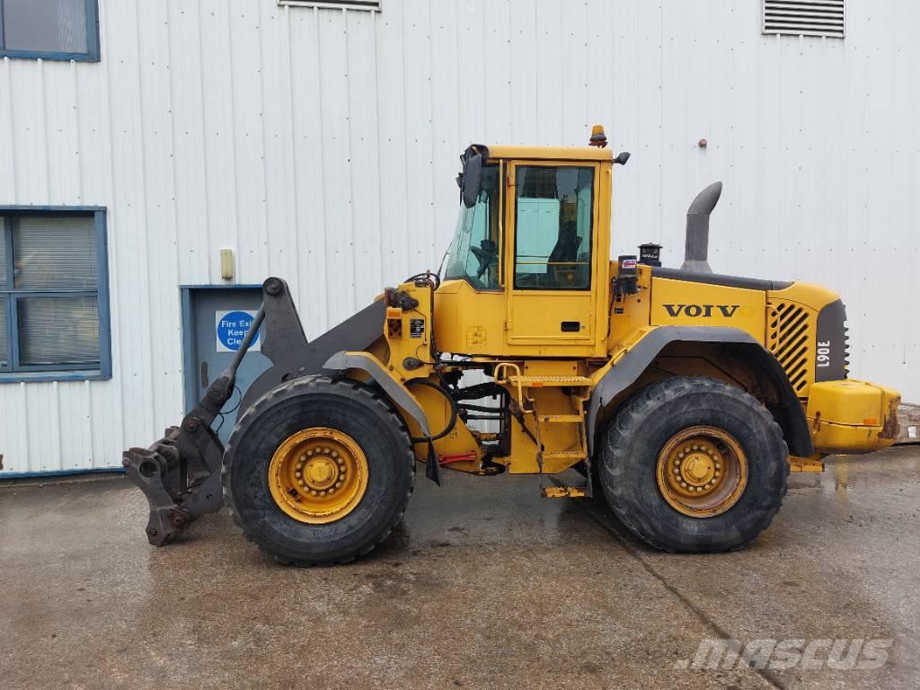Volvo L90E Radlader