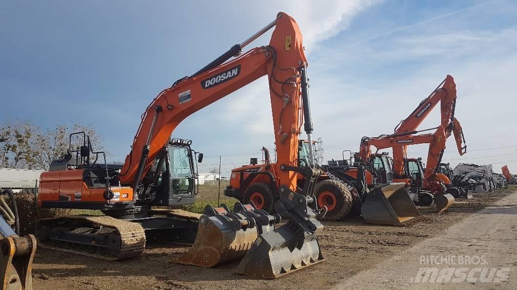 Doosan DX 225 Raupenbagger