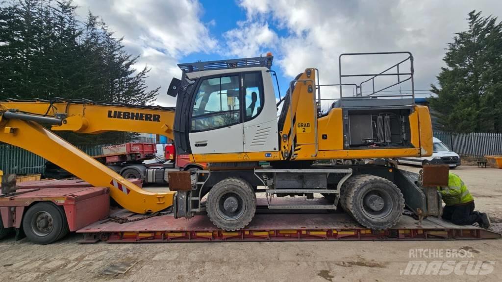 Liebherr LH 30 M Materialumschlag