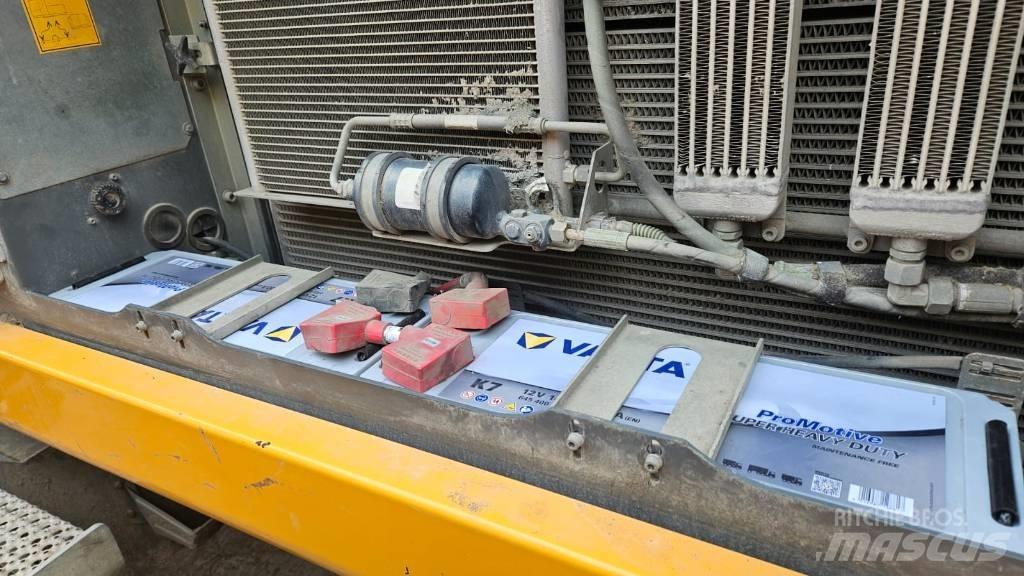 Liebherr LH 30 M Materialumschlag
