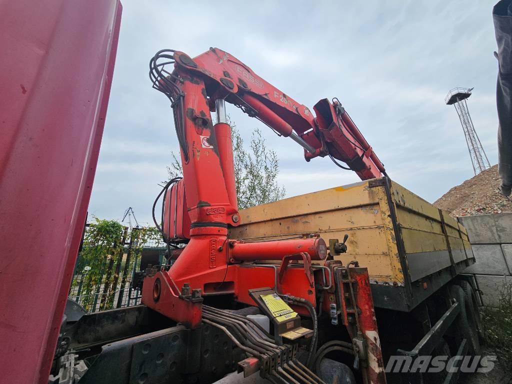 Scania P 94 FASSI Kastenaufbau