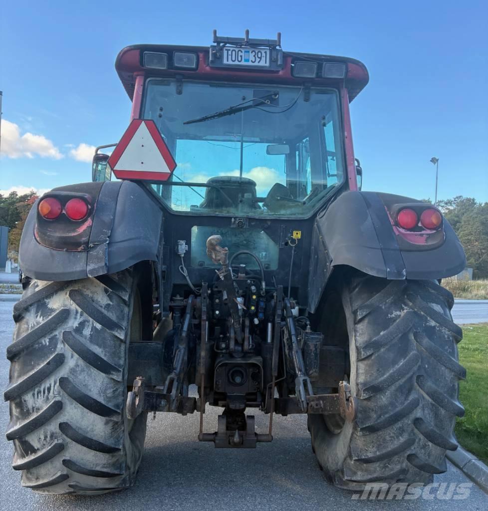 Valtra Traktor T 140 Traktoren