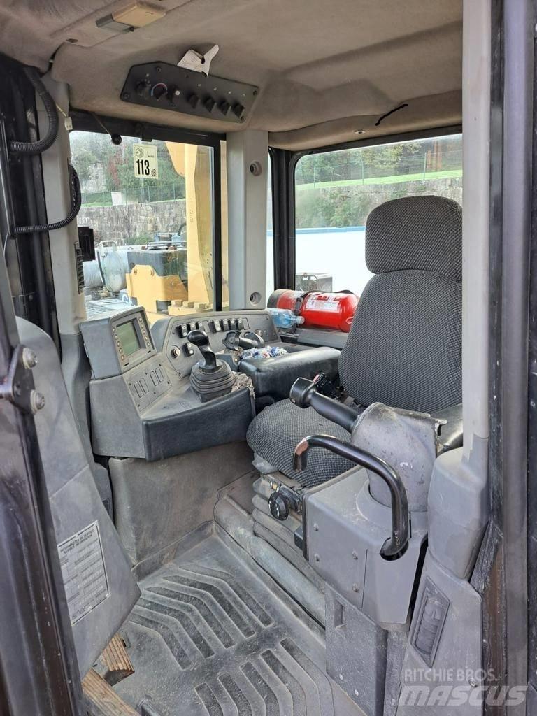 CAT D 8 T Bulldozer