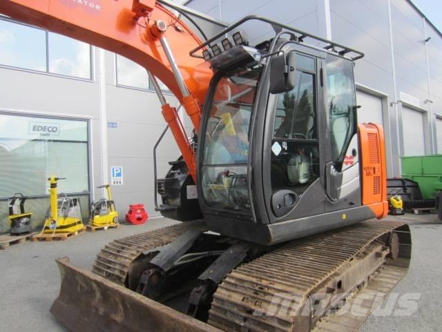 Hitachi ZX 135 Raupenbagger