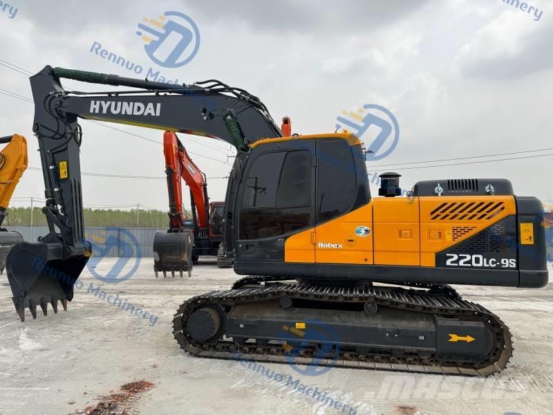 Hyundai R220LC-9S Raupenbagger