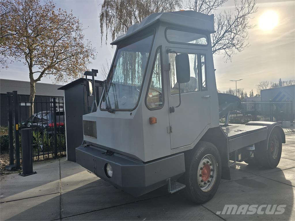  [div] DAF TT2100DH Terminalzugmaschinen