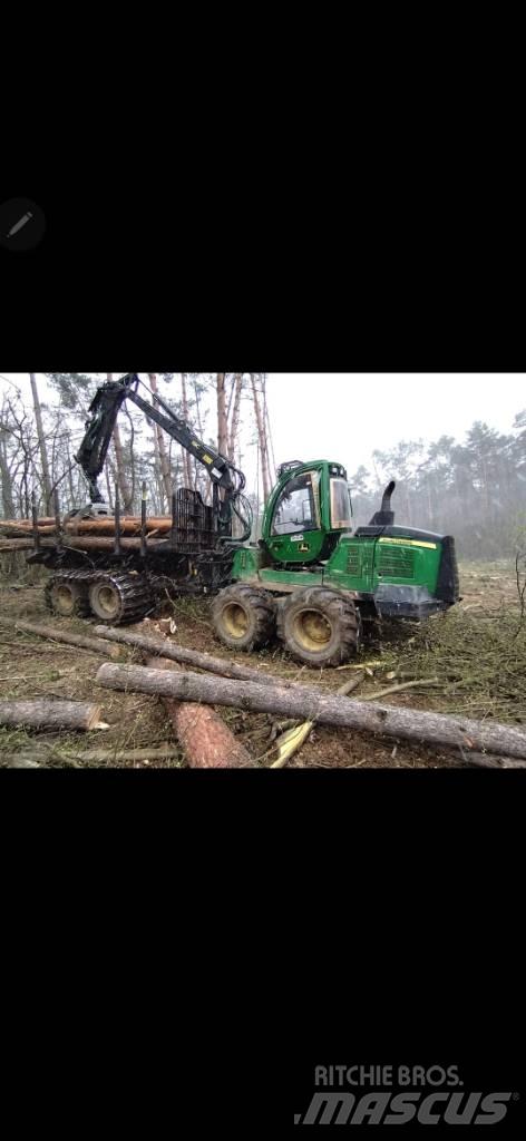 John Deere 1110 Forwarder