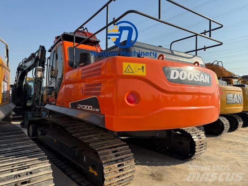 Doosan DX 300LC-9C Raupenbagger