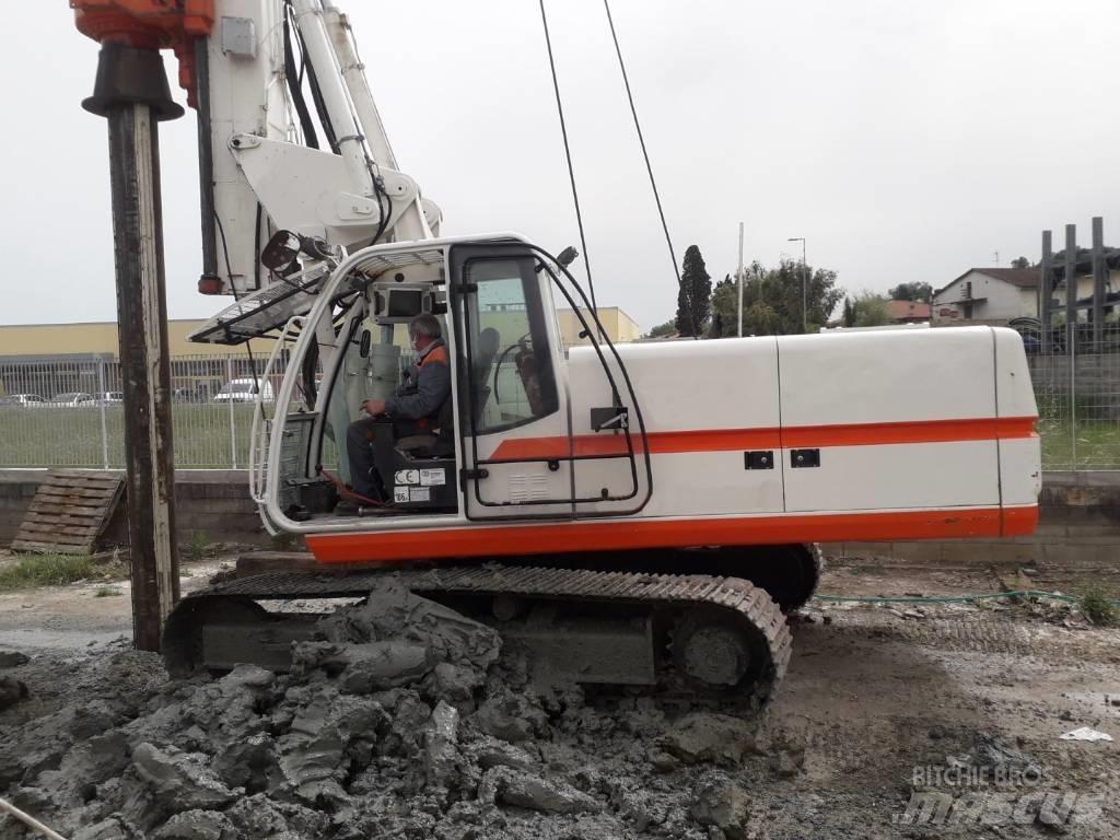 Soilmec R210 Rammen