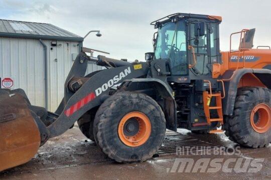 Develon DL 480-7 Baggerlader