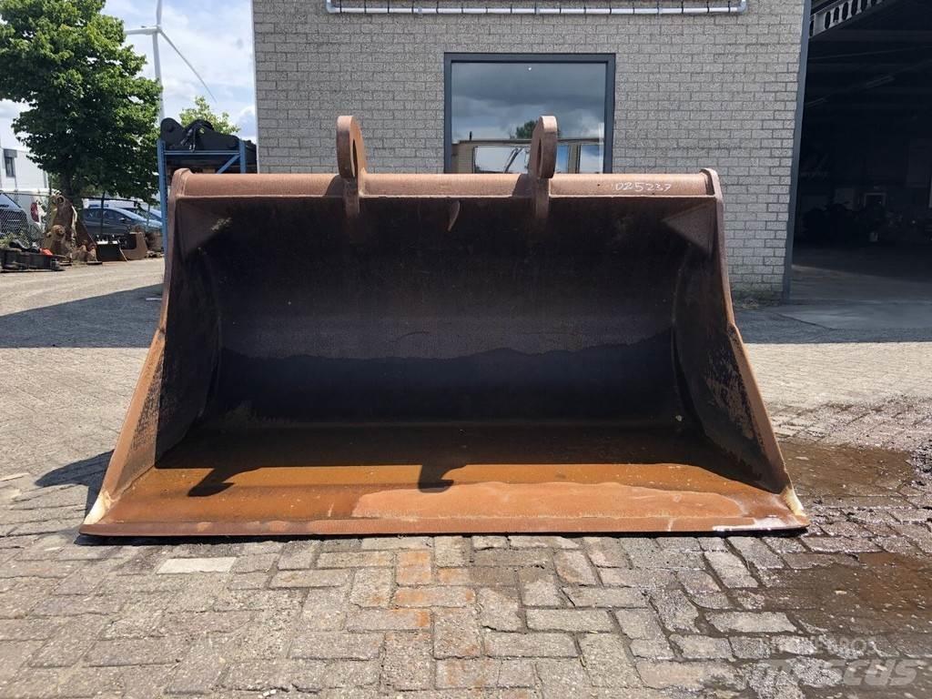  Onbekend NG-5-2200 Schaufeln