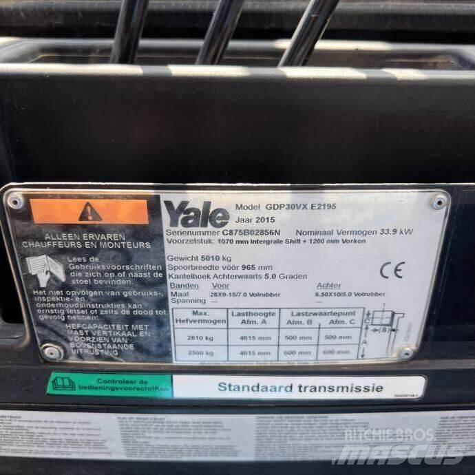 Yale GDP30VX Diesel Stapler