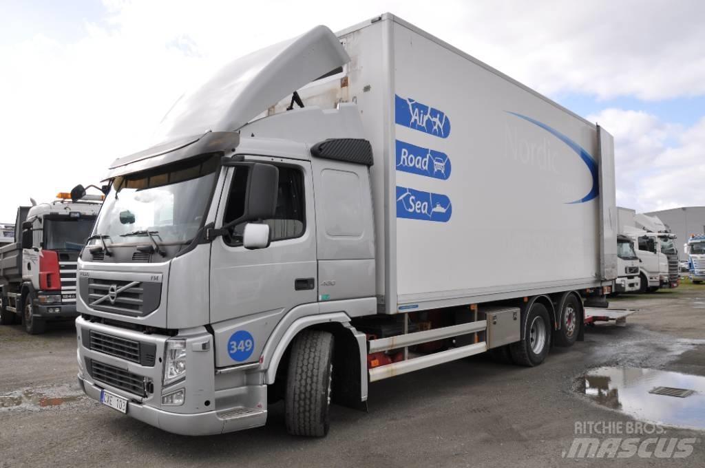 Volvo FM 6X2 Kastenaufbau
