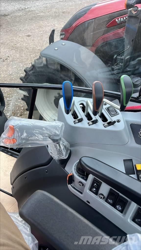 Valtra A 115 MH4 Traktoren