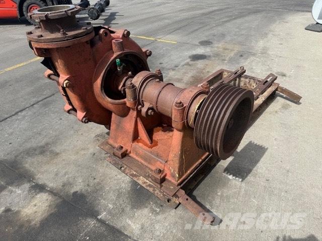 Warman dredge pump. Schwimmbagger