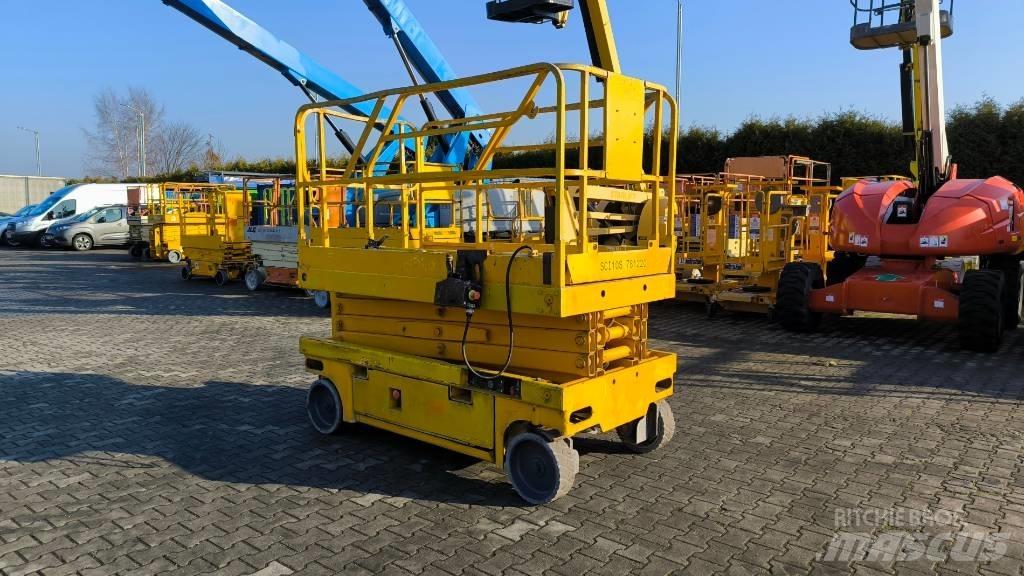 Haulotte Compact 10 Scheren-Arbeitsbühnen