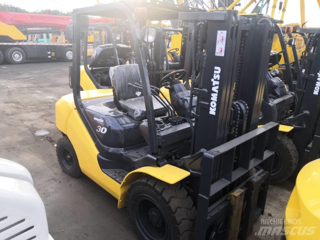 Komatsu 3 Diesel Stapler