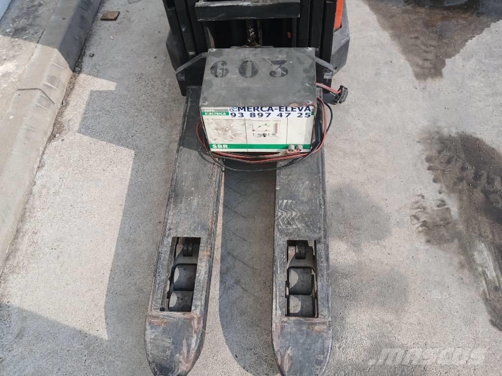 BT SWE 160 Deichselstapler