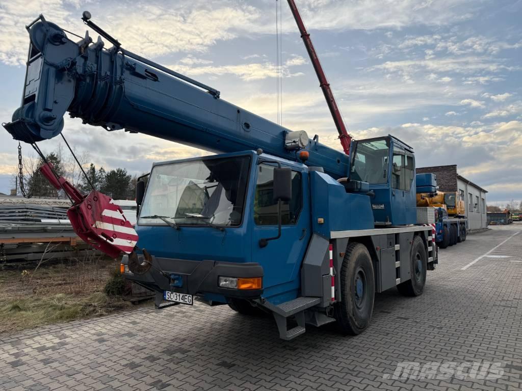 Liebherr LTM 1030-2 All-Terrain-Krane