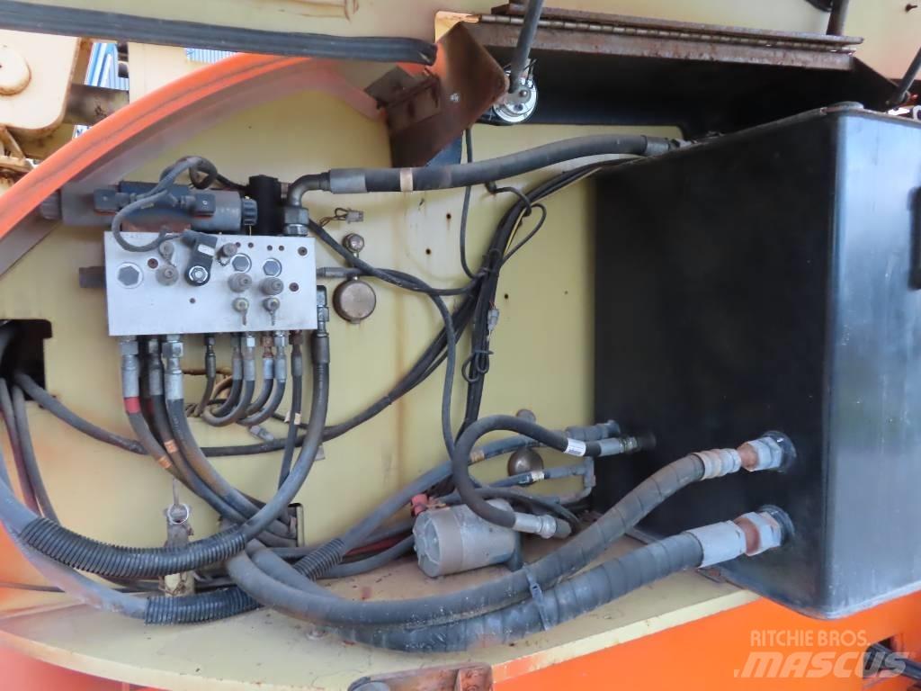 JLG 860 SJ Teleskopbühnen