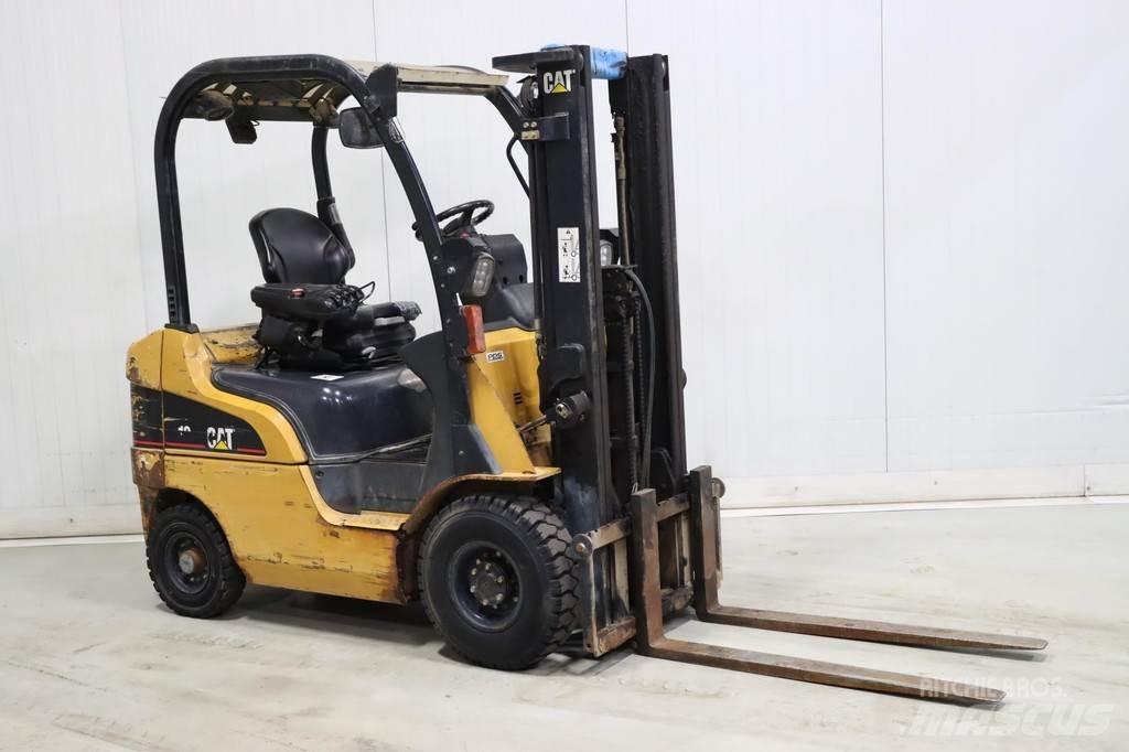 CAT DP18N Diesel Stapler
