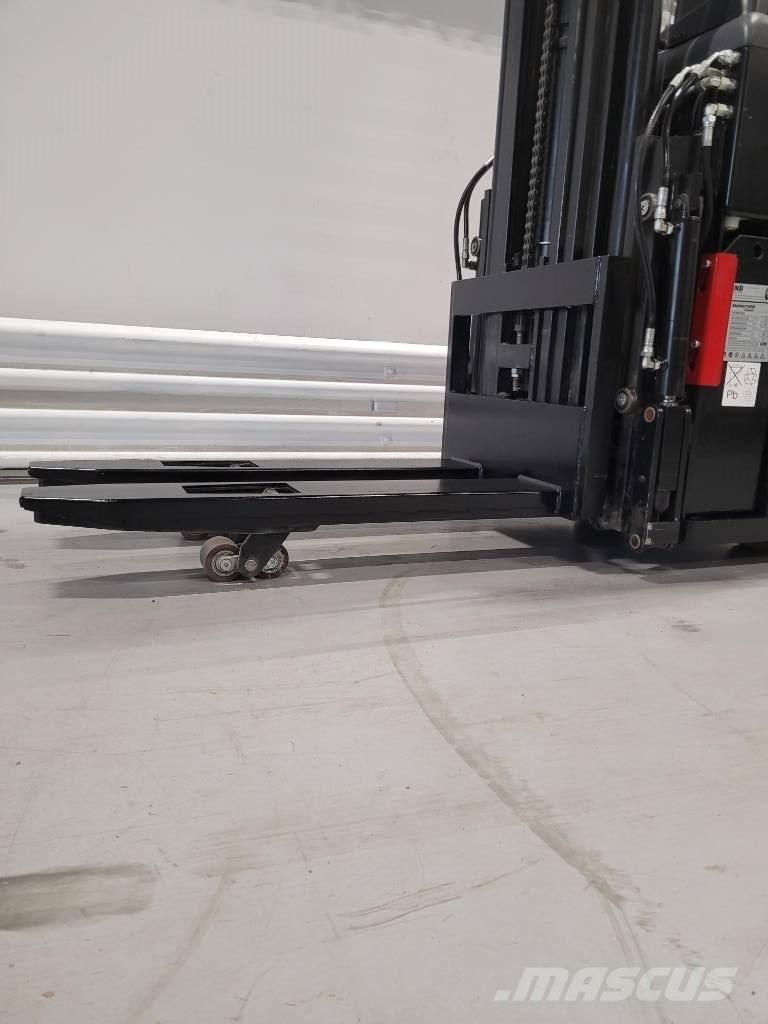 Rocla SST 16 ACI Selbstfahrstapler
