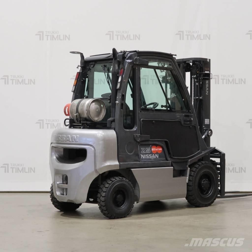 Nissan U1D2A25LO Gas Stapler