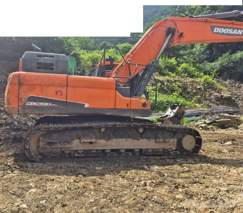 Doosan DX 300 LC-5 Raupenbagger