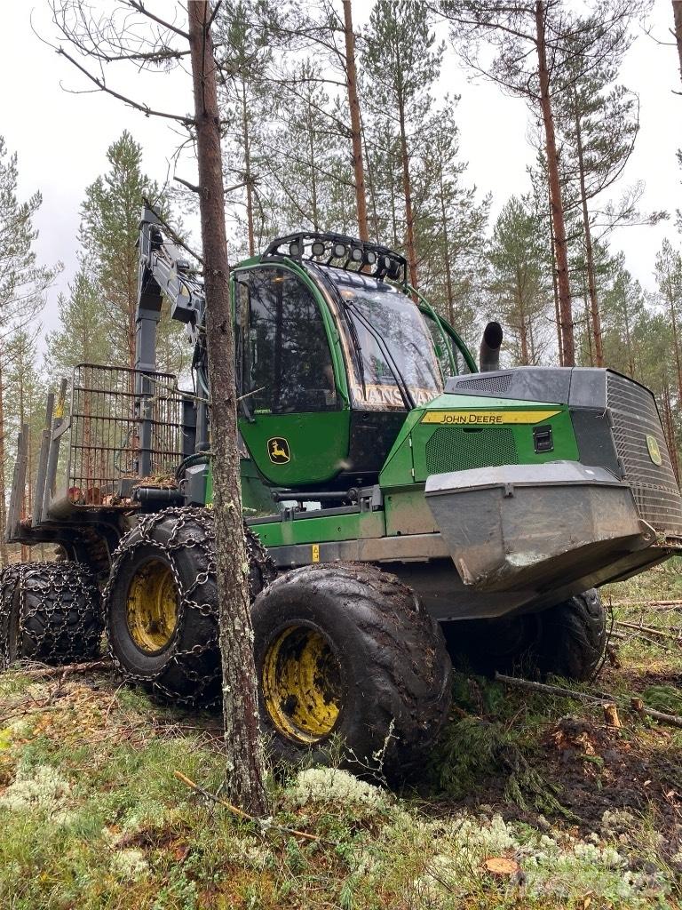 John Deere 1010G Forwarder