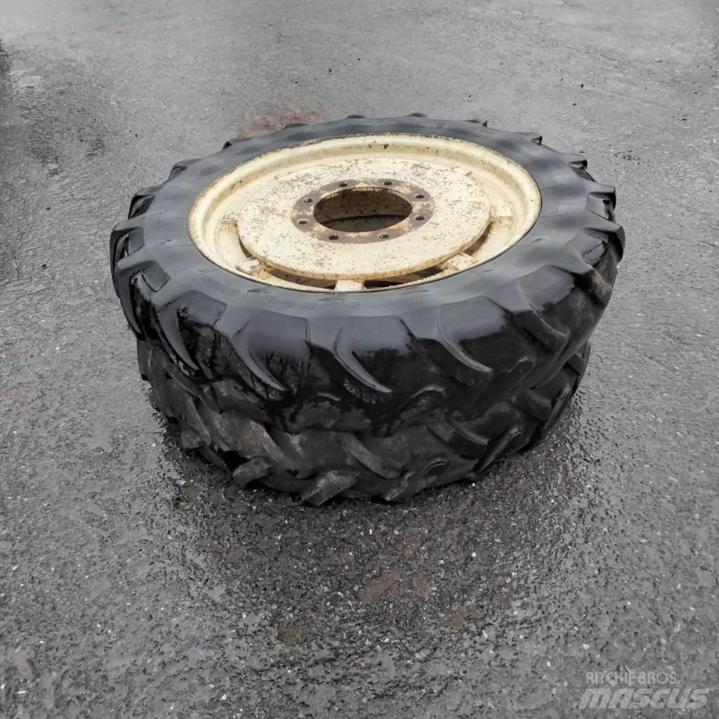 Michelin 9.5R28 Reifen