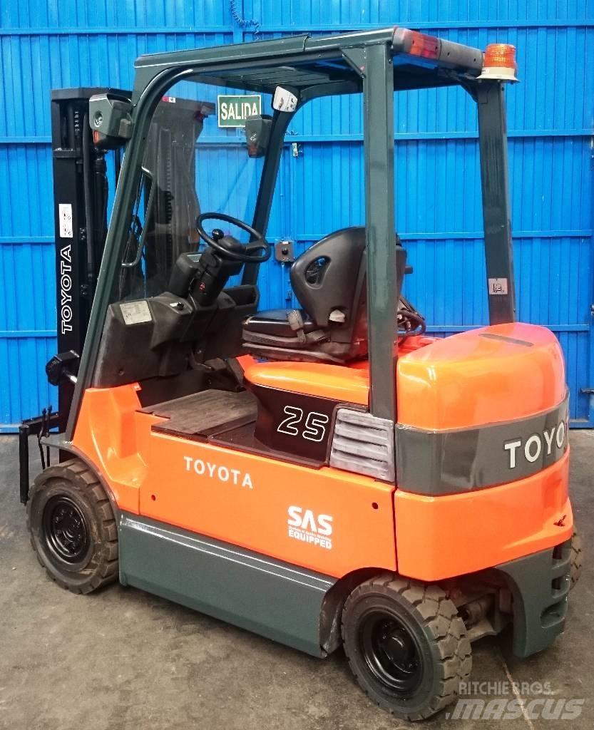 Toyota 7 FBMF 25 Elektro Stapler