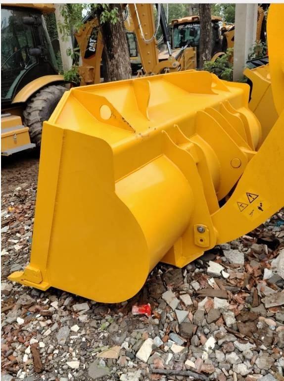 Komatsu WA 320-5 Radlader