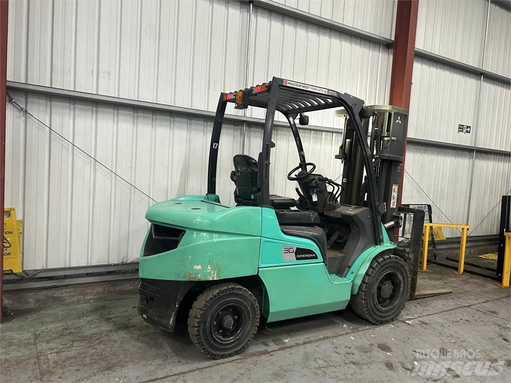 Mitsubishi FD30NT Diesel Stapler