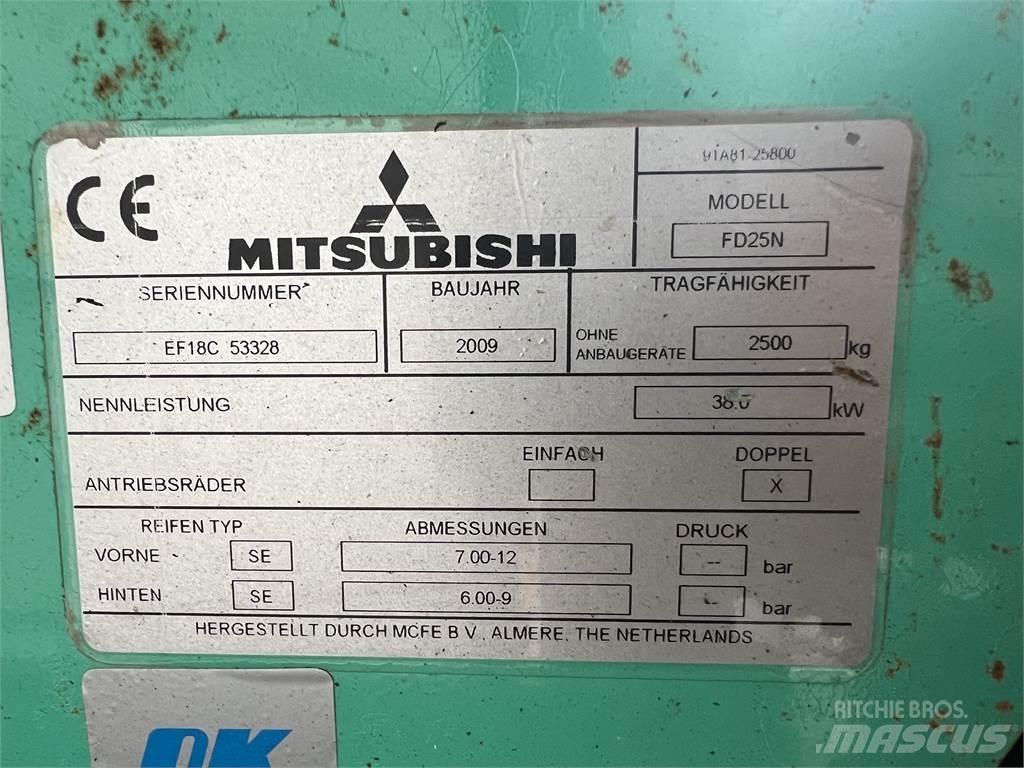 Mitsubishi FD25N Diesel Stapler