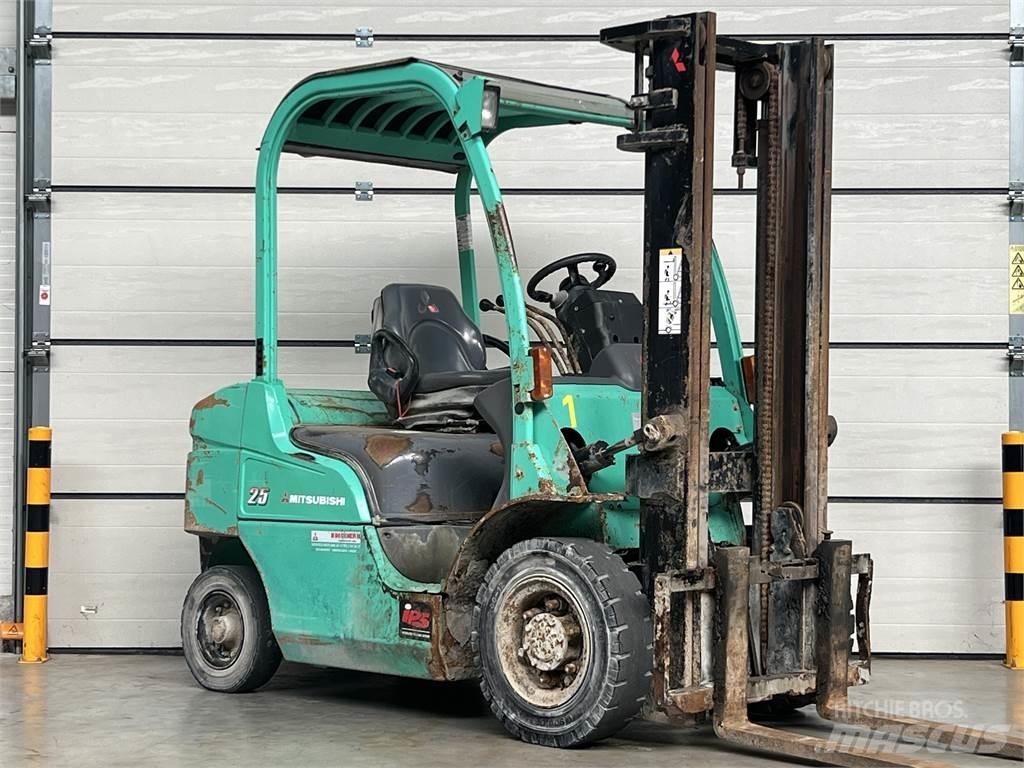 Mitsubishi FD25N Diesel Stapler