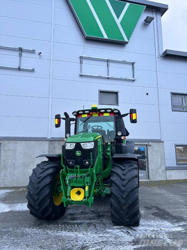 John Deere 6250 R Traktoren