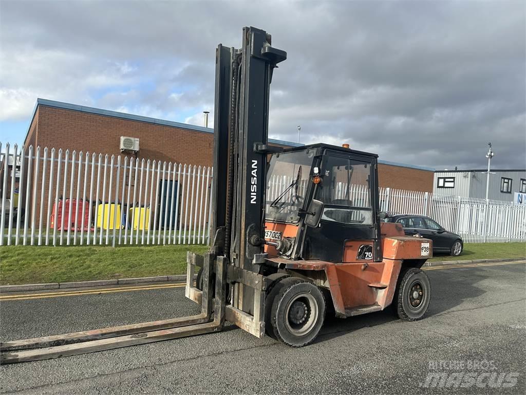 Nissan ZWF05H70U Diesel Stapler