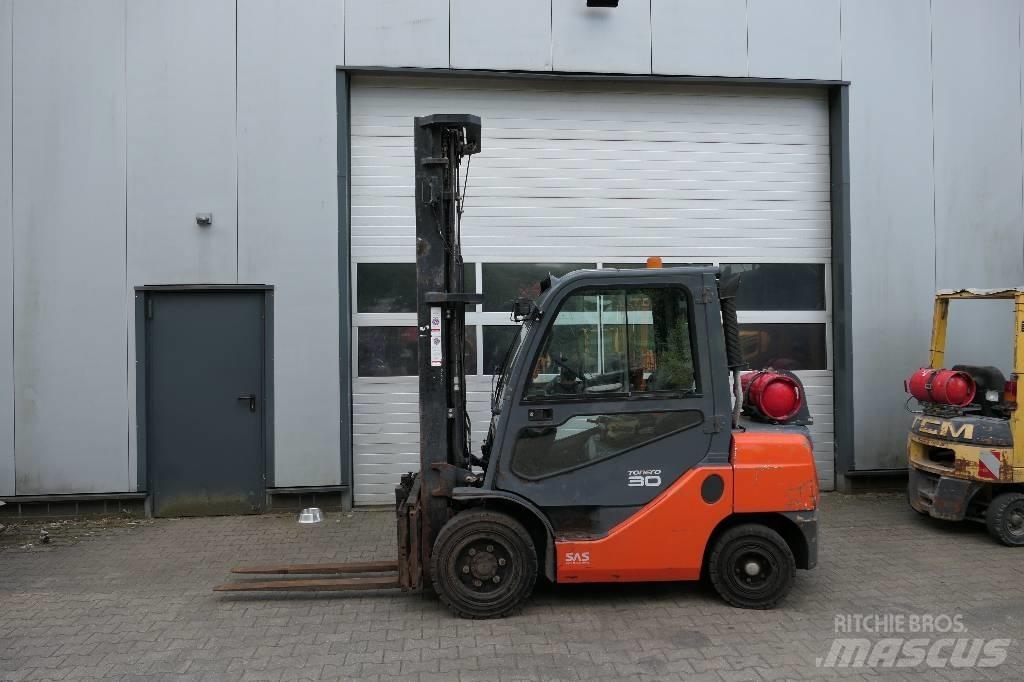 Toyota 02-8 FGF 30 Gas Stapler