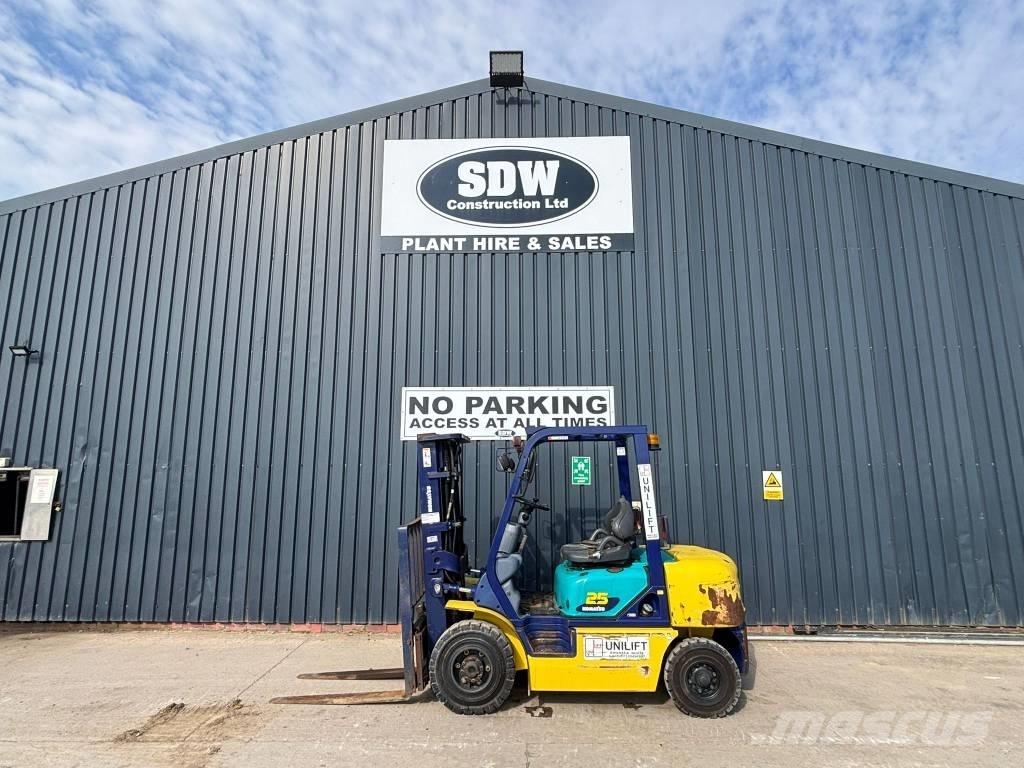 Komatsu FD 25 Diesel Diesel Stapler