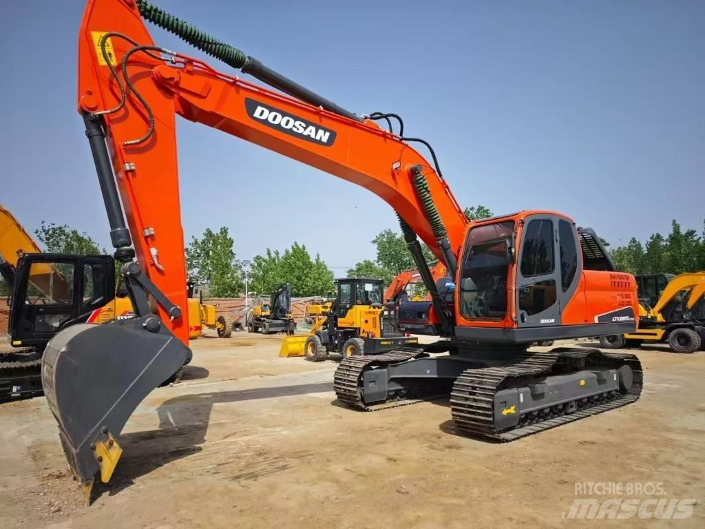 Doosan DX 225 LC Raupenbagger