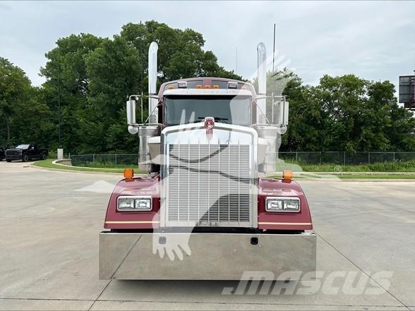 Kenworth W900L Sattelzugmaschinen