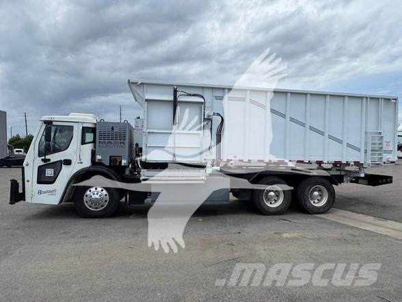 Mack LR64 Sonstige Baumaschinen