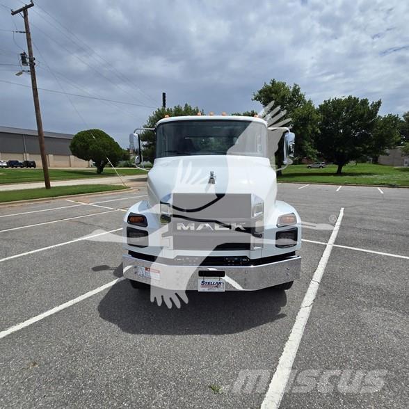 Mack MD7 Sonstige Baumaschinen