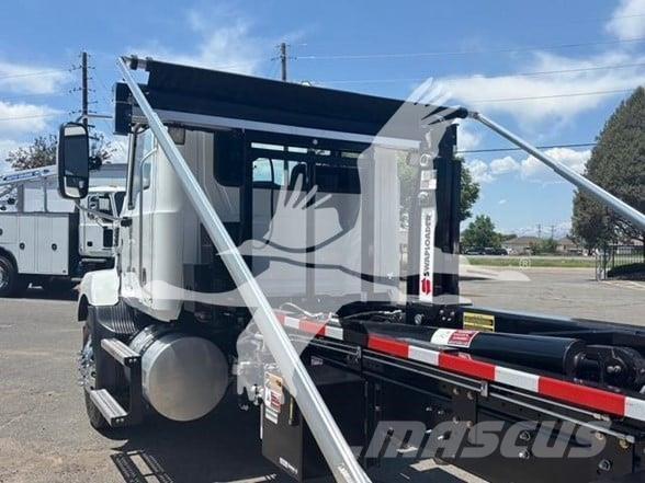 Mack MD7 Sonstige Baumaschinen