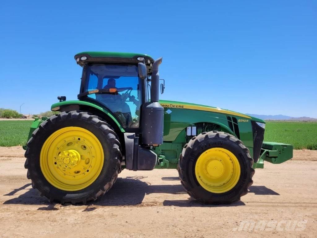 John Deere 8310 R Traktoren