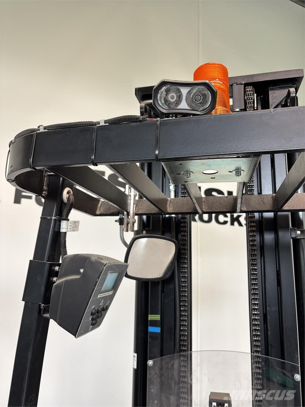 Mitsubishi SBR16N Selbstfahrstapler